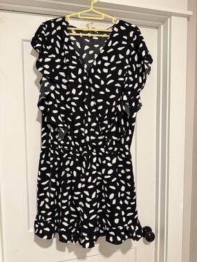 Umgee Black and White Ruffle Sleeve Printed Shorts Jumper